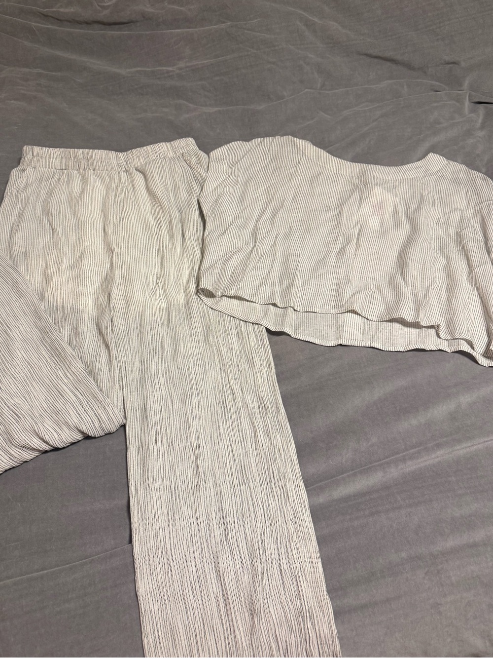 Light Striped Two-Piece Set - Cream & Black
